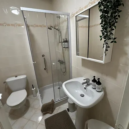 Maison La Galeze Bed & Breakfast Pouillac