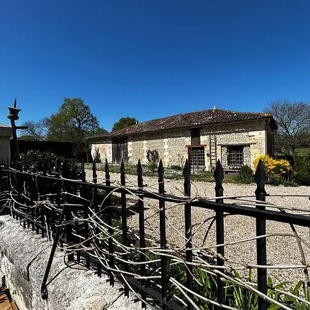 Maison La Galeze 3* Pouillac