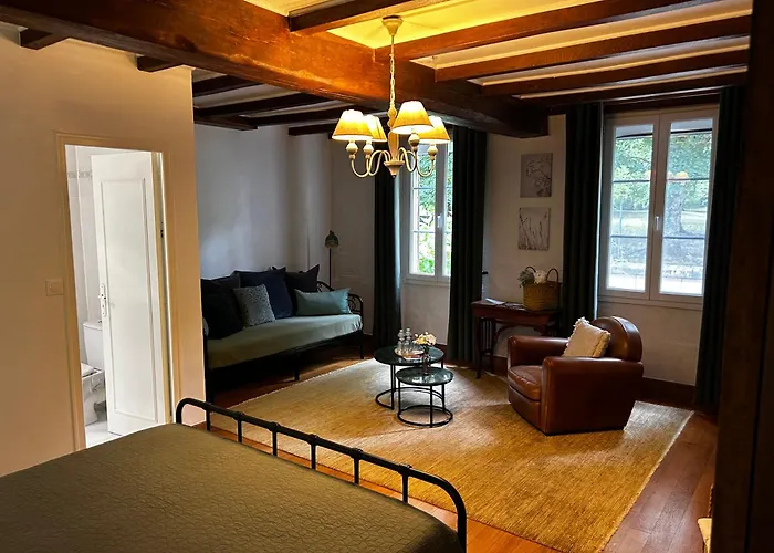 Maison La Galeze Bed & Breakfast Pouillac