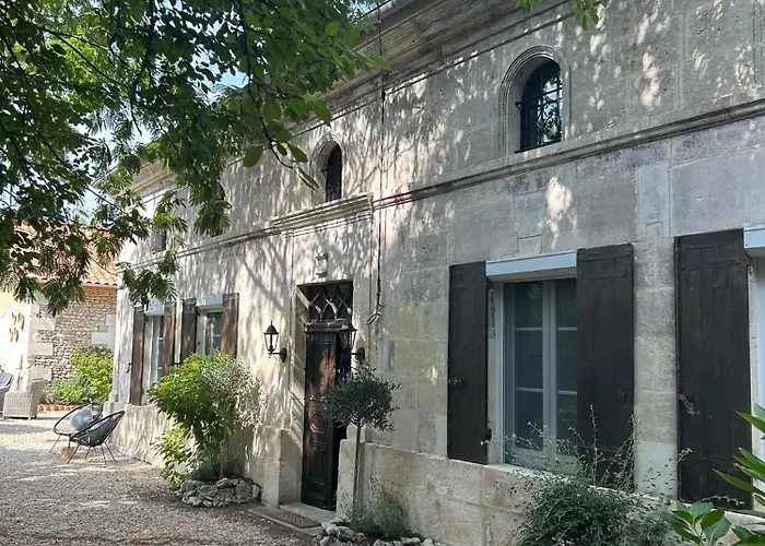 Maison La Galeze 3* Pouillac